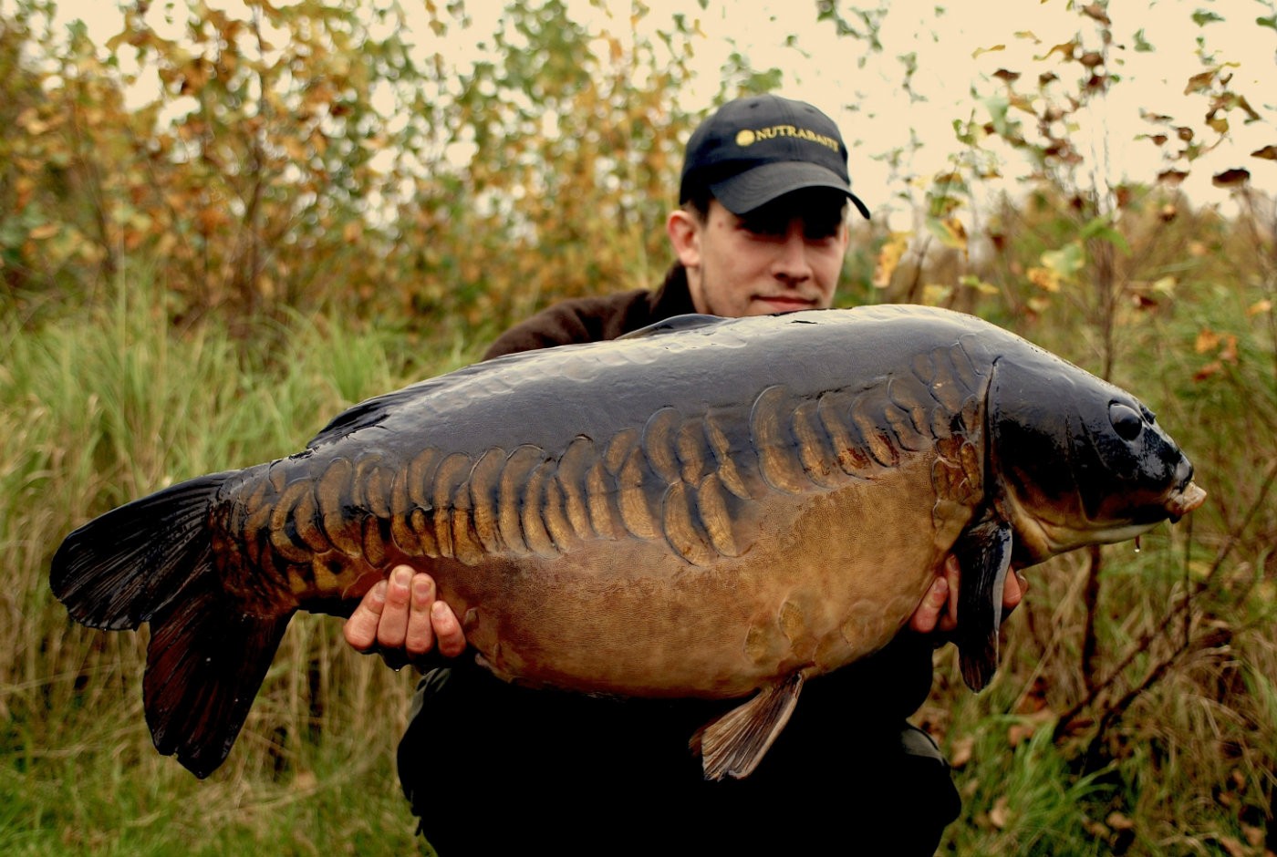 Jon Sköld med en fin karp