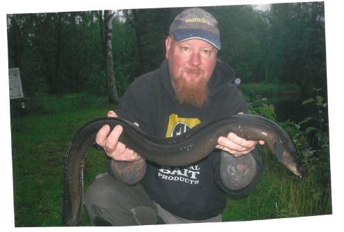 Fredrik Samuelsson med en fin ål